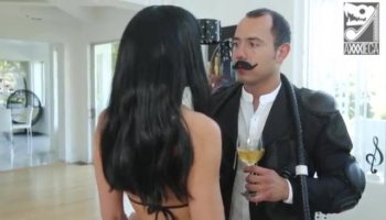 Teen gal opens legs to masturbate in a solo action